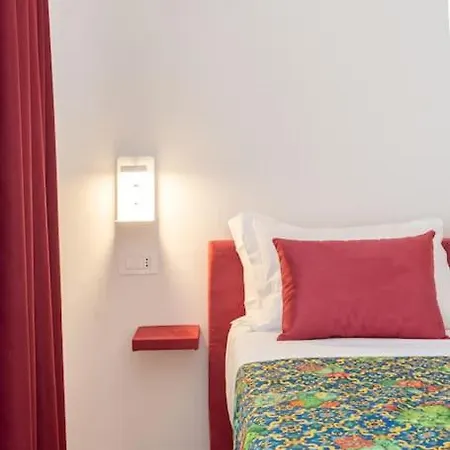 Apartment Sorrentovibes - Luxury New With Terrace - Sleeps 12 Sorrento