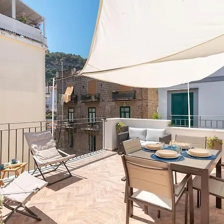 Sorrentovibes - Luxury New With Terrace - Sleeps 12 Sorrento